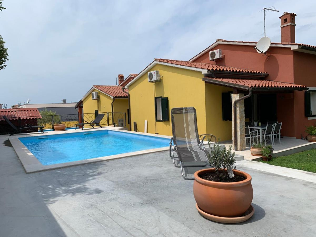 Kamenjak Volme, Cousy House With Pool Банджоле Экстерьер фото